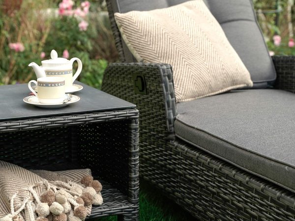 Lesli Living Gartenliege & Tisch Soho Forte Rattanliege Kaffeetisch